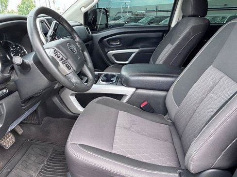 Used 2021 Nissan Titan SV w/ SV Convenience Package AWD/4WD image 14