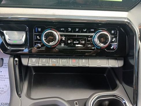 New 2026 GMC Sierra 2500 AT4 AWD/4WD image 18