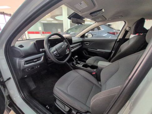 Used 2025 Kia K4 FWD image 15