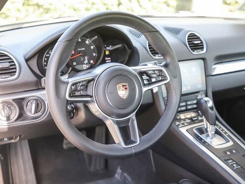 Used 2021 Porsche 718 Cayman RWD image 18