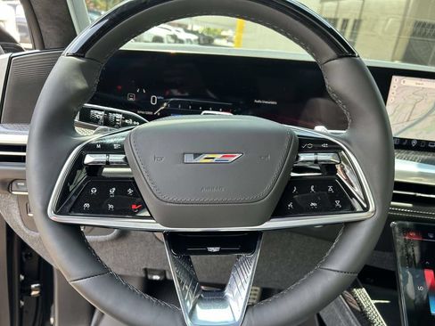New 2026 Cadillac Escalade ESV V AWD/4WD image 23