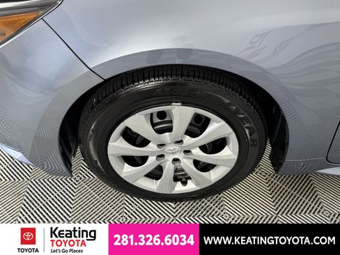 Used 2022 Toyota Corolla LE FWD image 29