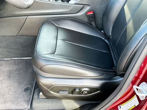 Used 2025 Jeep Grand Cherokee Limited image 19