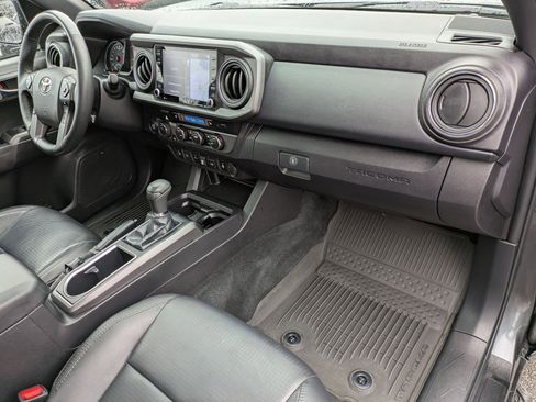 Used 2023 Toyota Tacoma TRD Off-Road w/ TRD Premium Off Road Package image 24