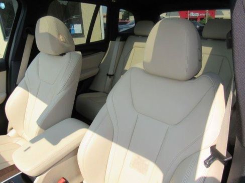 Used 2019 BMW X3 xDrive30i w/ Driving Assistance Package AWD/4WD image 17