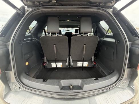 Used 2017 Ford Explorer XLT w/ Equipment Group 202A AWD/4WD image 26