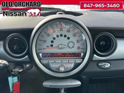 Used 2009 MINI Cooper Convertible image 16