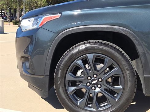 Used 2021 Chevrolet Traverse RS image 5