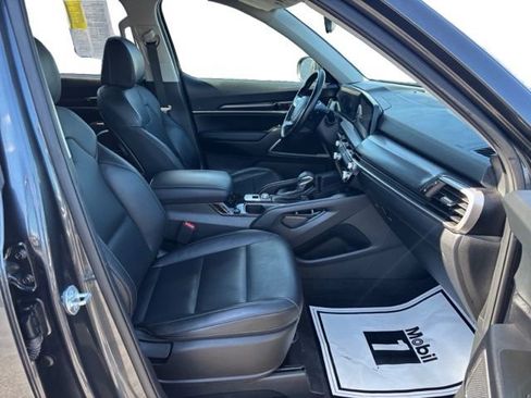 Used 2024 Kia Telluride LX AWD/4WD image 11