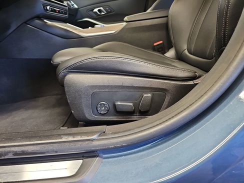 Used 2025 BMW 330i xDrive image 28