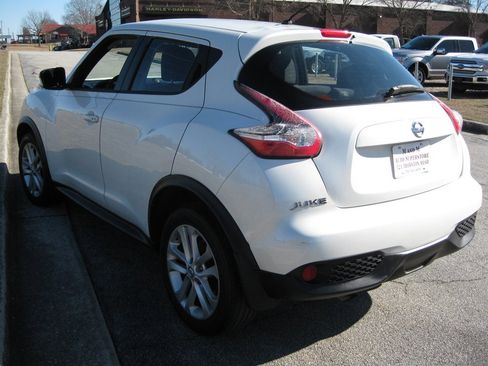Used 2015 Nissan Juke S image 5