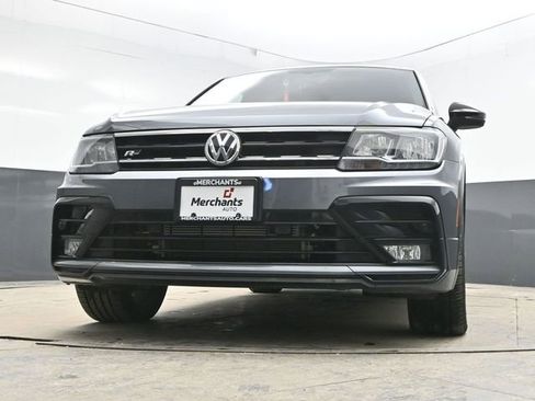 Used 2021 Volkswagen Tiguan SE R-Line image 34