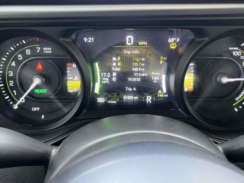 Used 2025 Jeep Wrangler Unlimited Rubicon 4xe w/ Convenience Group AWD/4WD image 25