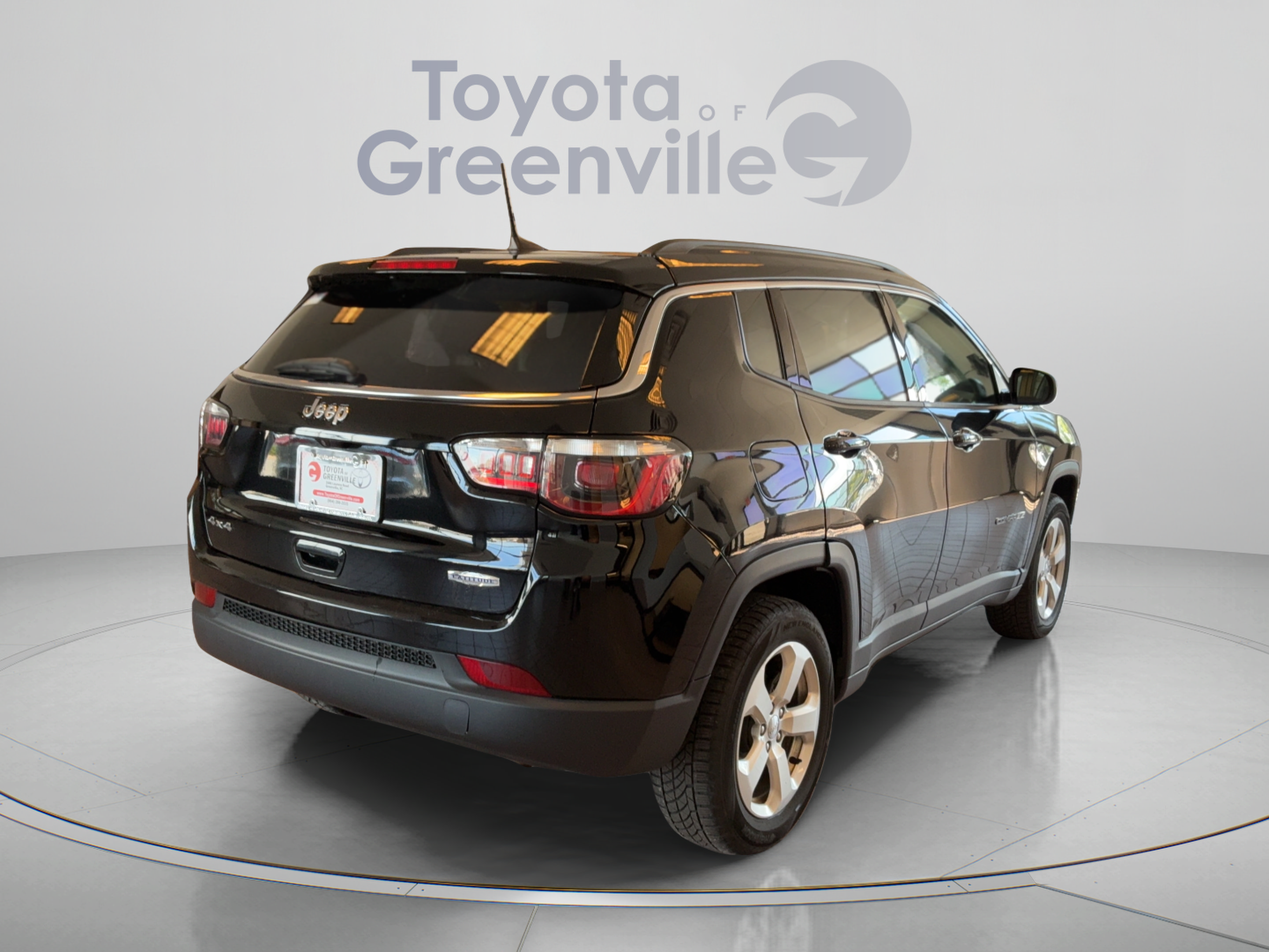 Used 2019 Jeep Compass Latitude w/ Popular Equipment Group AWD/4WD image 6