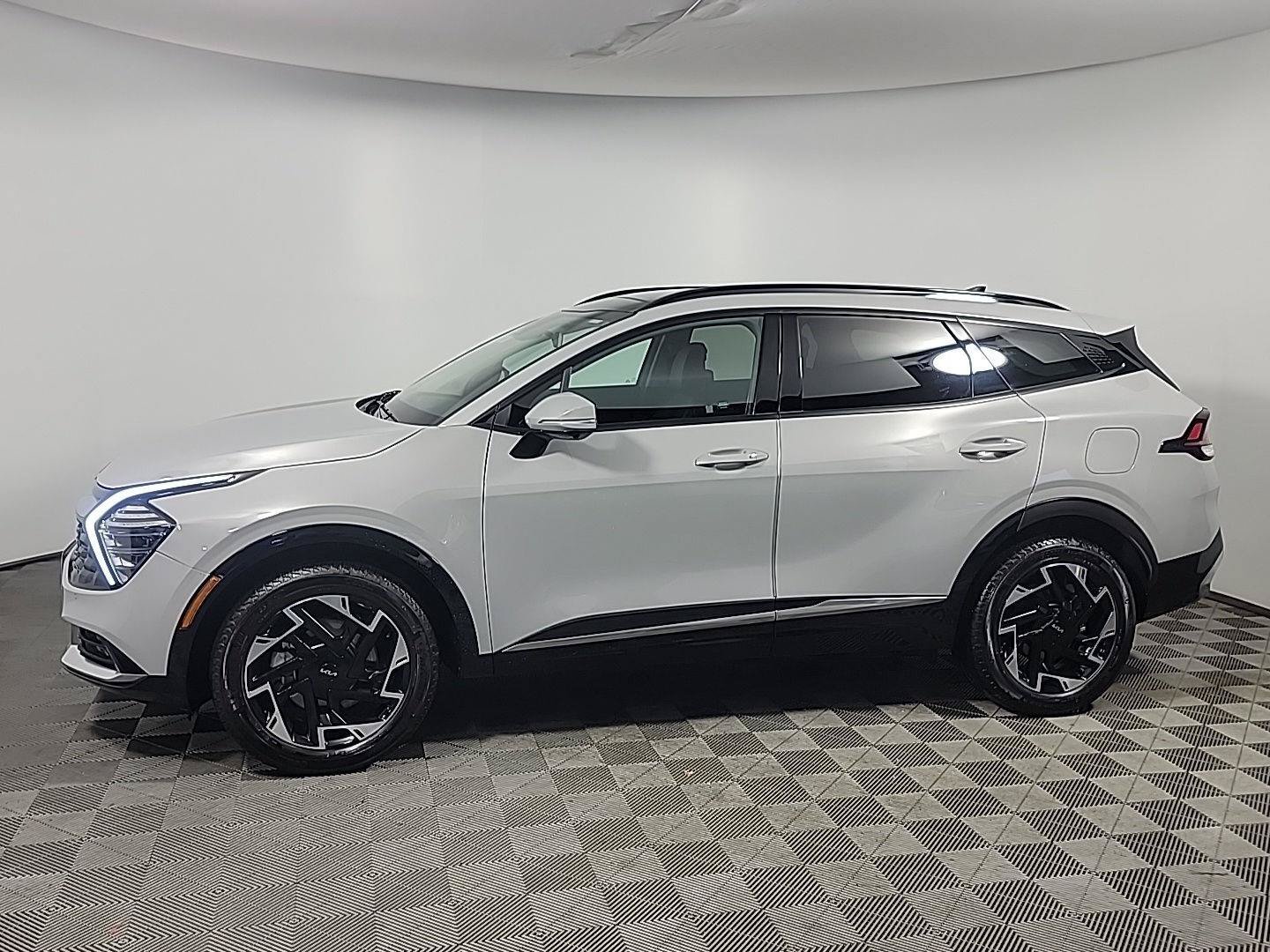 Certified 2024 Kia Sportage SX AWD/4WD image 11