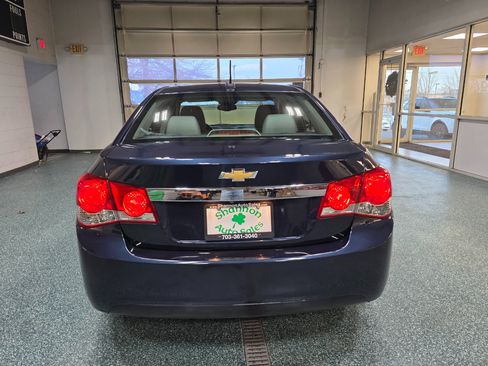 Used 2016 Chevrolet Cruze LT w/ Technology Package image 8
