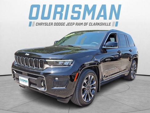 Certified 2025 Jeep Grand Cherokee Overland w/ Trailer Tow Package AWD/4WD image 3