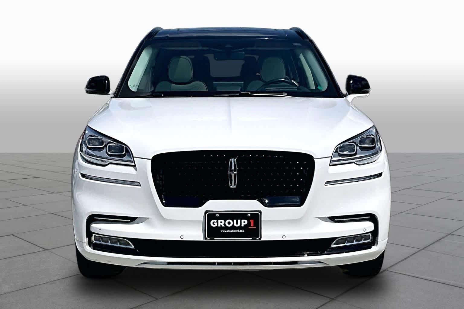 Used 2023 Lincoln Aviator Black Label AWD/4WD image 4