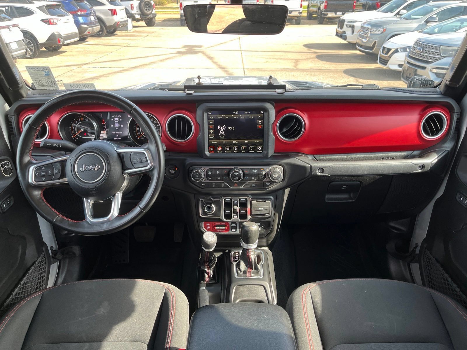 Used 2023 Jeep Gladiator Rubicon w/ Cold Weather Group AWD/4WD image 9