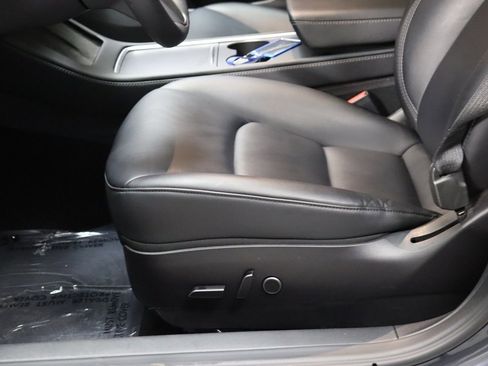 Used 2023 Tesla Model 3 Standard Range RWD image 34
