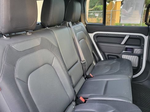 Used 2024 Land Rover Defender 130 X-Dynamic SE image 11