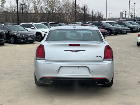 Used 2023 Chrysler 300 S image 11
