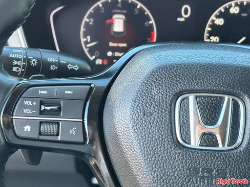 Used 2024 Honda Pilot Touring image 22
