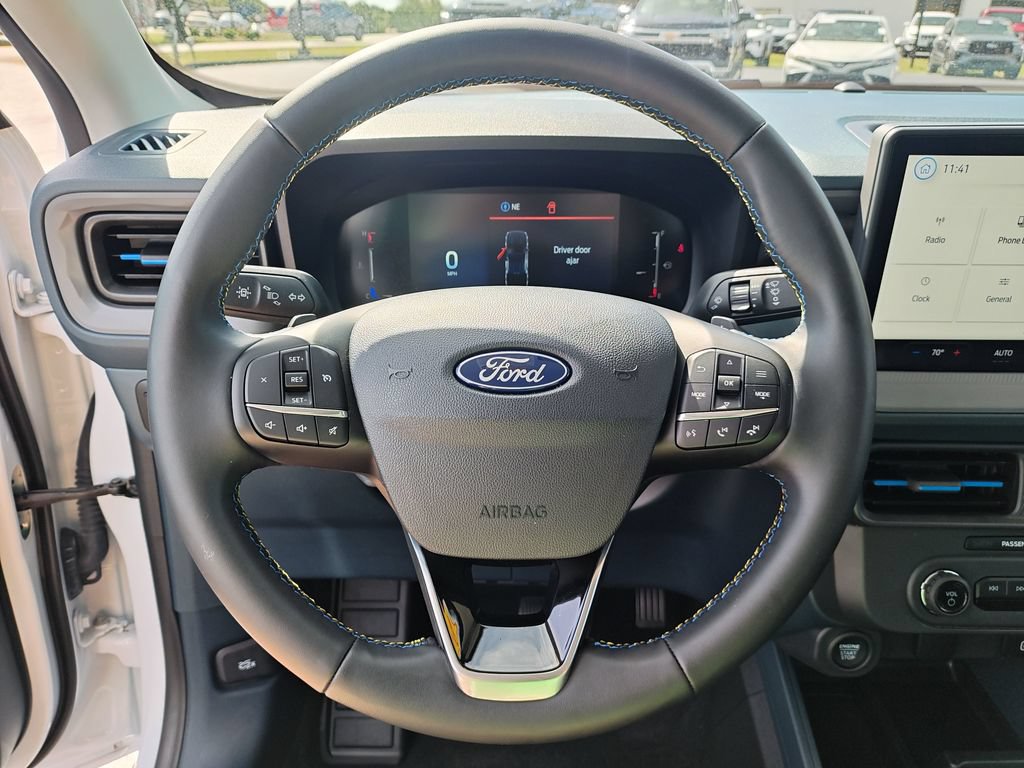 Used 2025 Ford Maverick Lobo AWD/4WD image 17