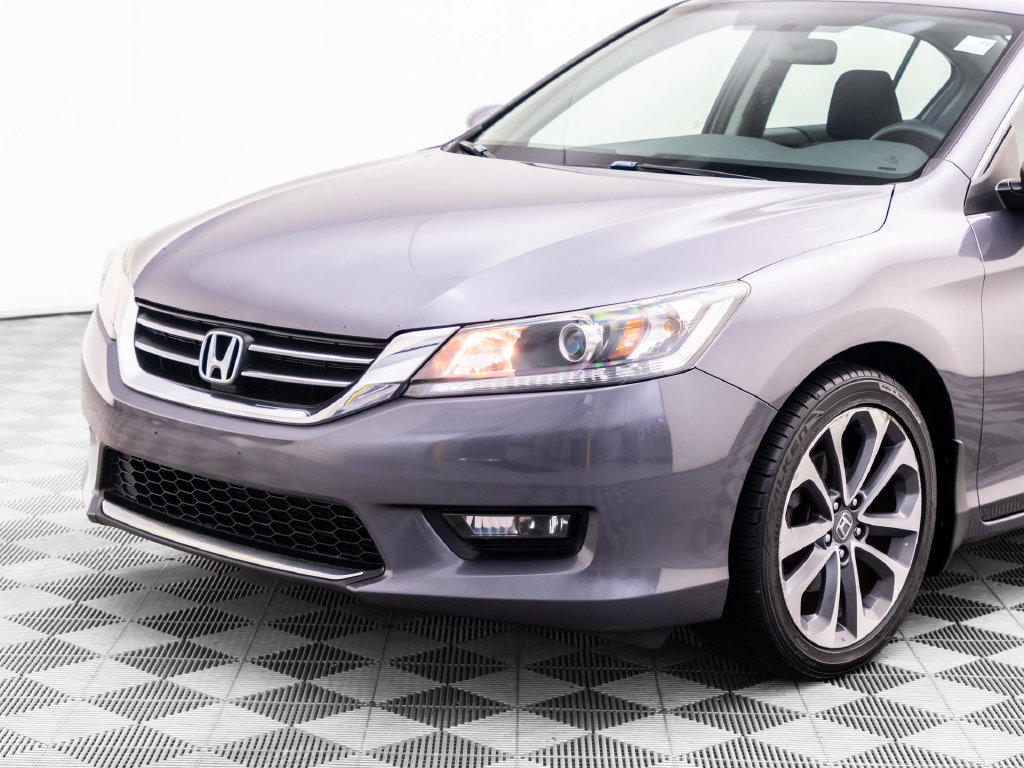 Used 2015 Honda Accord Sport image 32