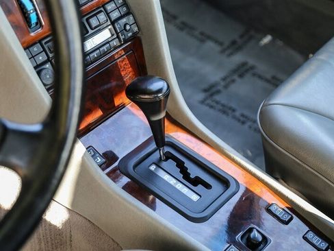 Used 1995 Mercedes-Benz E 320 Convertible image 78