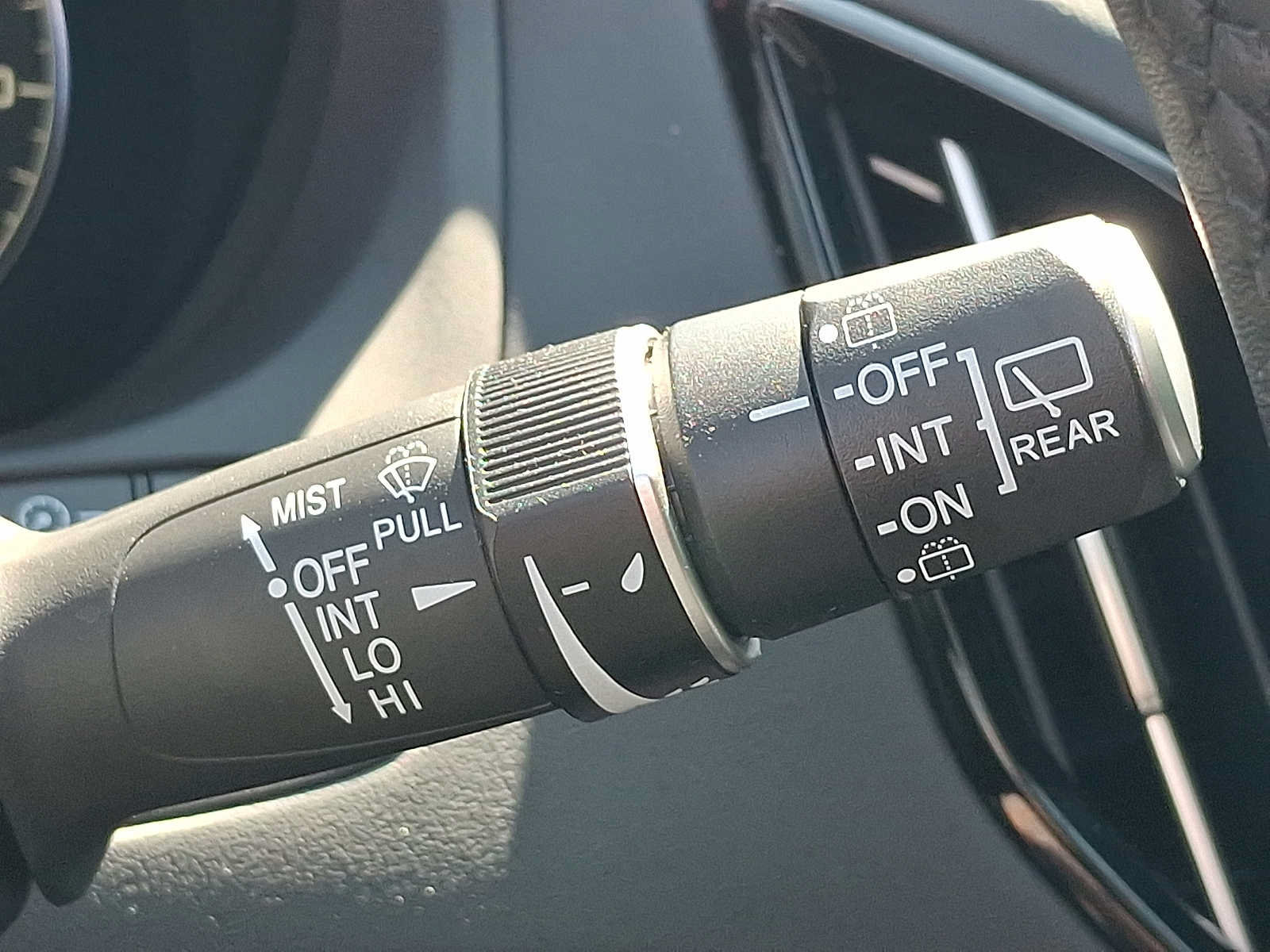 Certified 2025 Acura RDX SH-AWD image 26