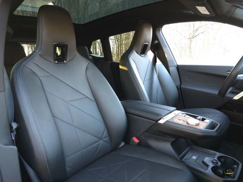 Used 2023 BMW iX M60 image 22