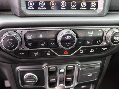 Used 2023 Jeep Wrangler Unlimited Sahara AWD/4WD image 25