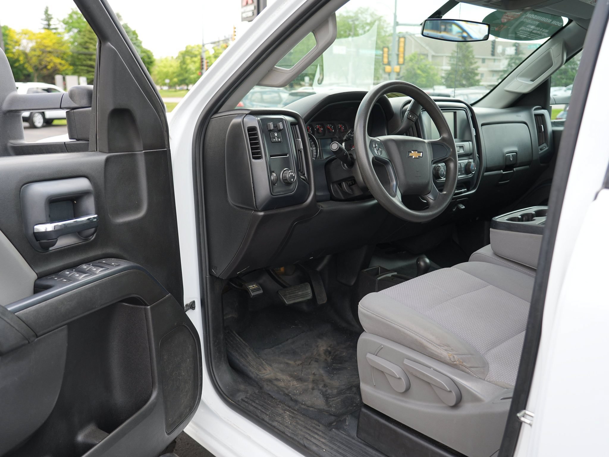 Used 2018 Chevrolet Silverado 3500 W/T AWD/4WD image 21