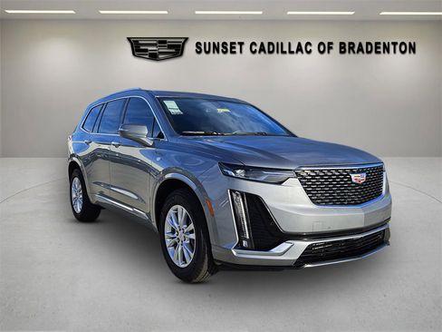 New 2025 Cadillac XT6 Luxury image 1