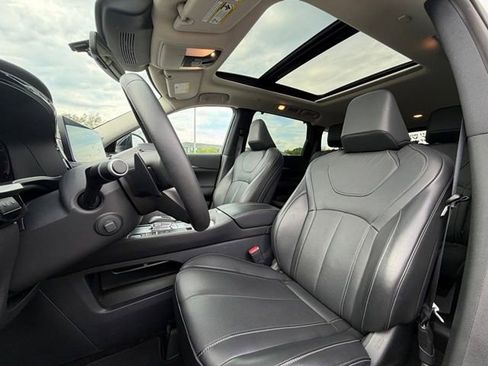 Certified 2025 INFINITI QX60 Luxe w/ Cargo Package AWD/4WD image 19