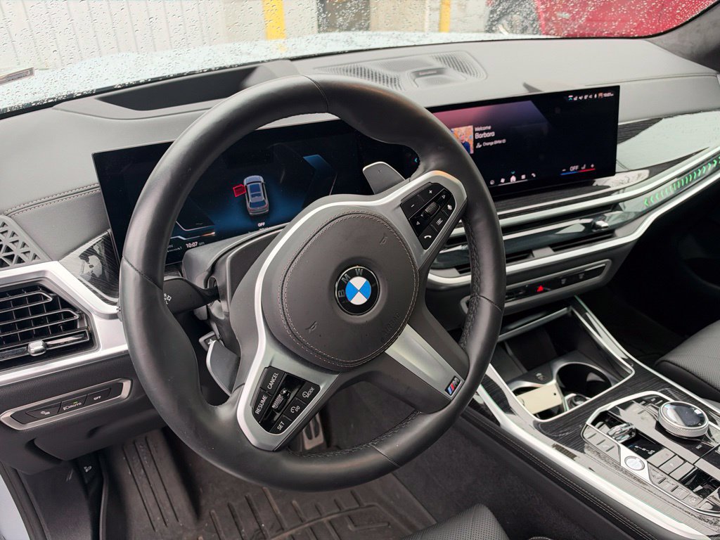 Used 2025 BMW X7 xDrive40i w/ M Sport Package AWD/4WD image 12