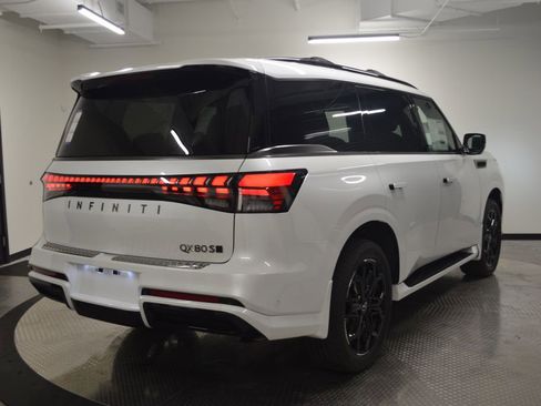 New 2026 INFINITI QX80 4WD image 5