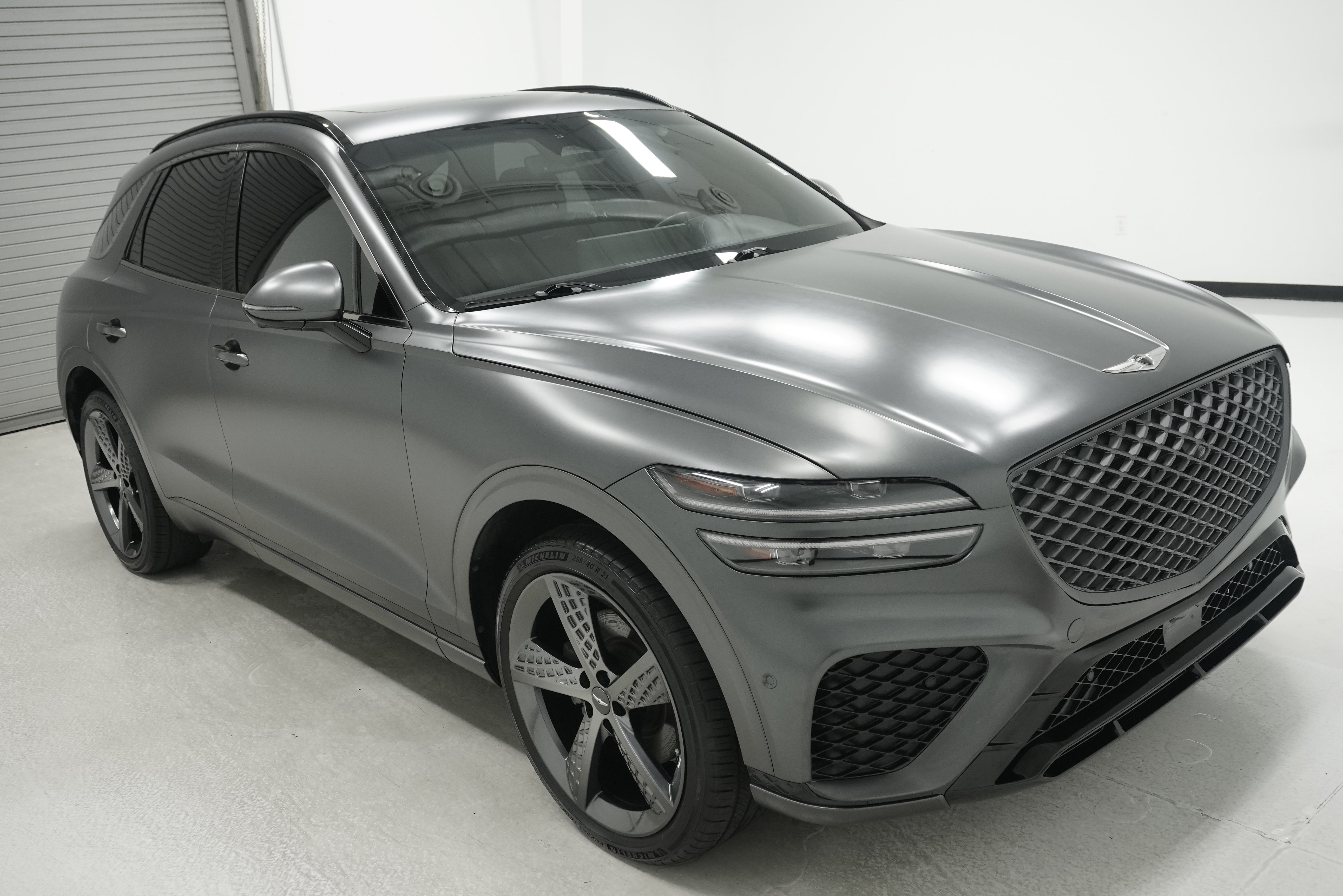 Used 2022 Genesis GV70 2.5T w/ Sport Prestige Package AWD/4WD image 3