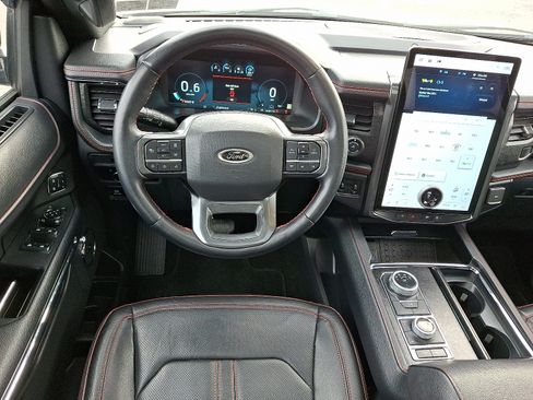 Used 2022 Ford Expedition Limited AWD/4WD image 11