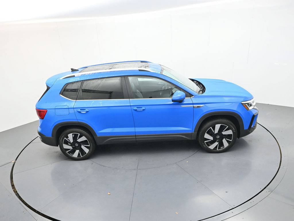 Used 2024 Volkswagen Taos SEL AWD/4WD image 32