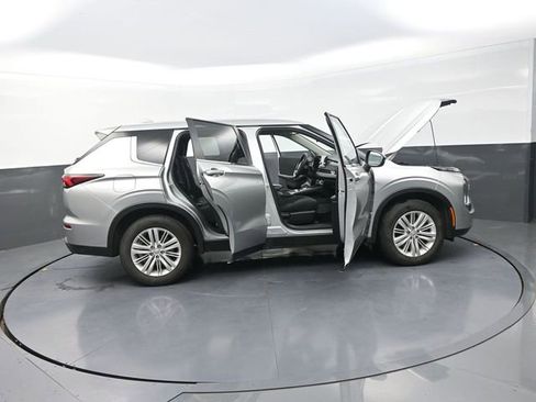 Used 2022 Mitsubishi Outlander ES AWD/4WD image 37
