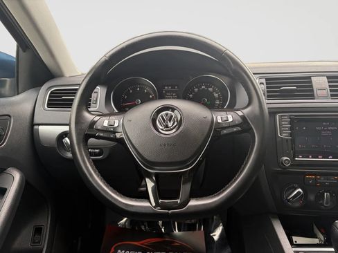 Used 2018 Volkswagen Jetta SE FWD image 29