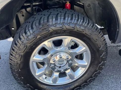 Used 2015 Ford F250 Lariat w/ Lariat Interior Package image 7