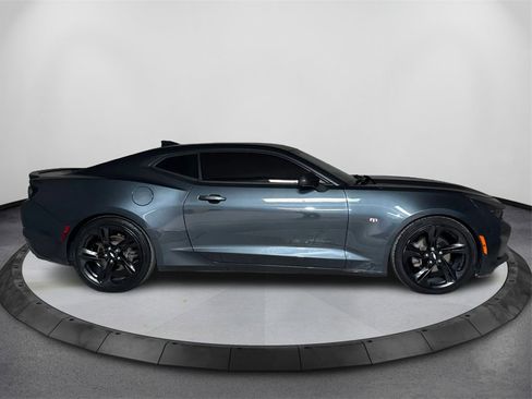 Used 2019 Chevrolet Camaro LT w/ RS Package image 4