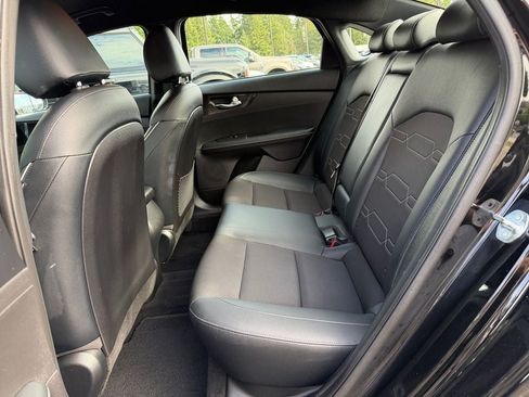 Used 2023 Kia Forte GT-Line w/ GT-Line Technology Package FWD image 33