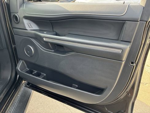 Used 2024 Ford Expedition XLT image 26