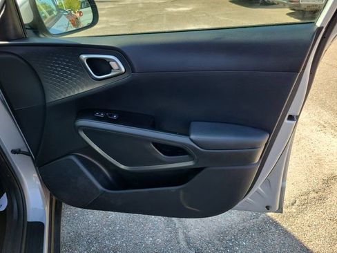 Used 2021 Kia Soul S image 35