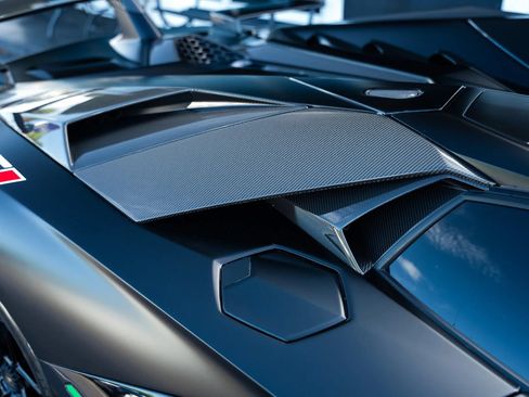 Used 2021 Lamborghini Aventador SVJ AWD/4WD image 20