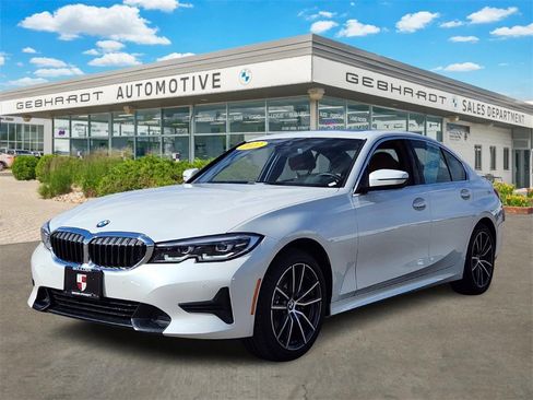 Used 2022 BMW 330i xDrive Sedan w/ Premium Package image 3